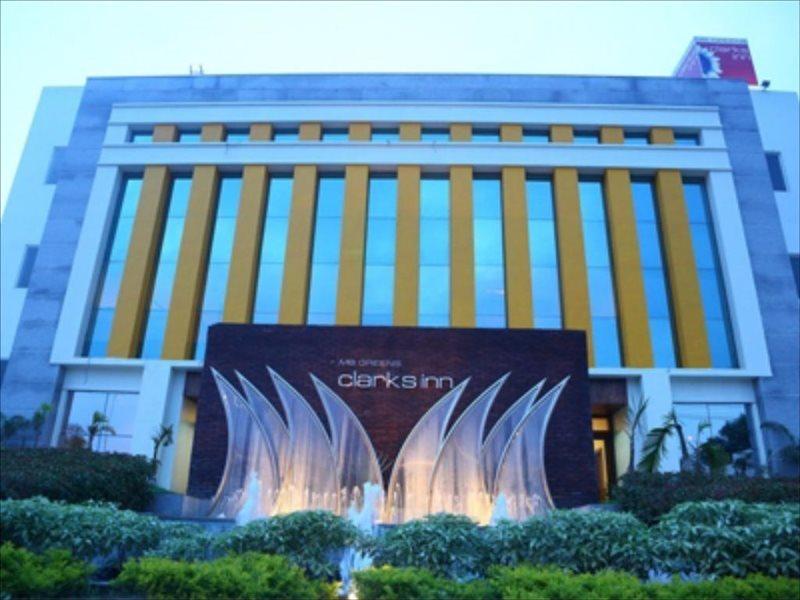 M B Greens Clarks Inn Moradabad Esterno foto