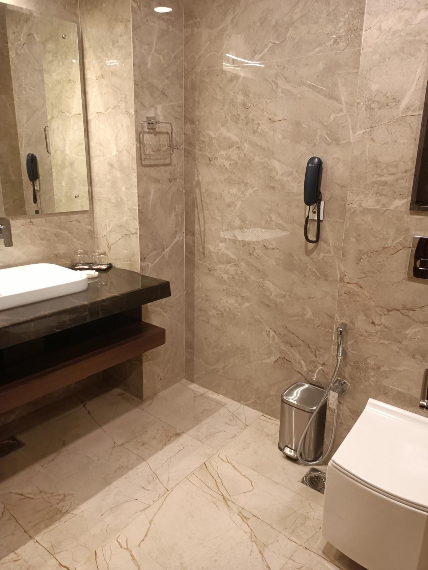 M B Greens Clarks Inn Moradabad Esterno foto