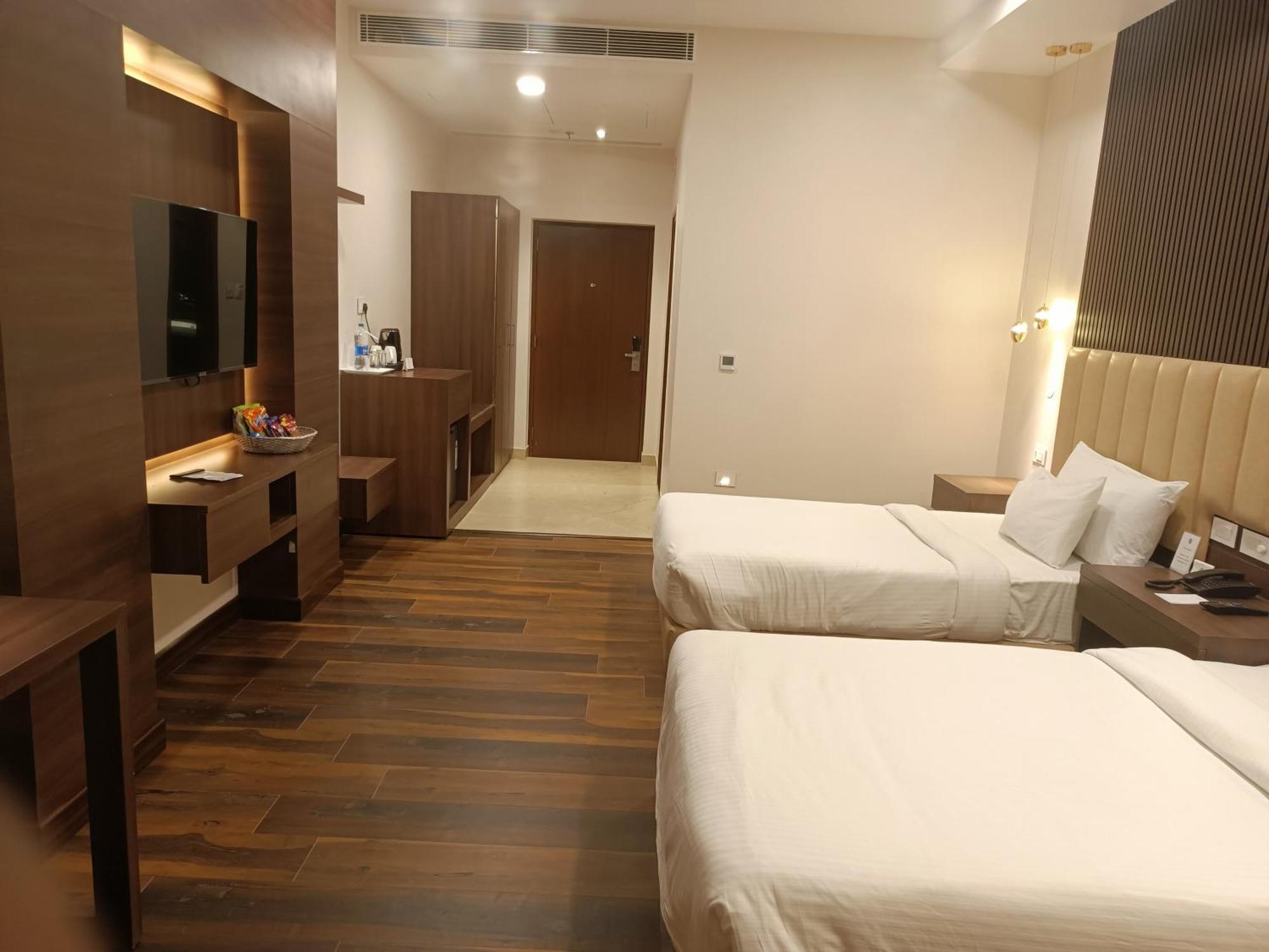 M B Greens Clarks Inn Moradabad Esterno foto