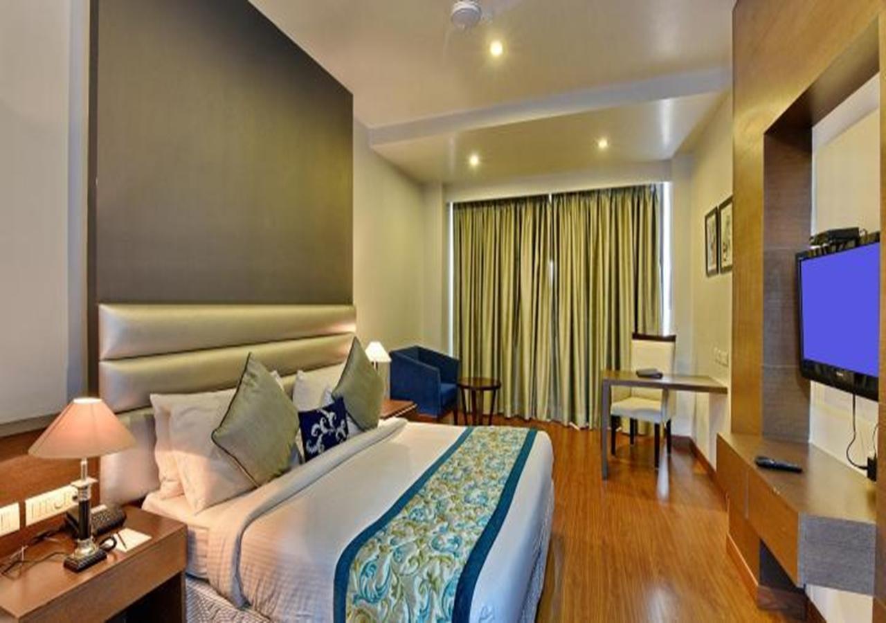 M B Greens Clarks Inn Moradabad Esterno foto