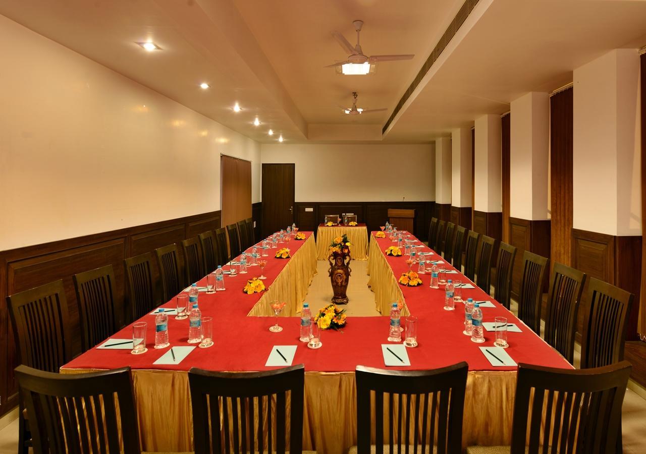 M B Greens Clarks Inn Moradabad Esterno foto