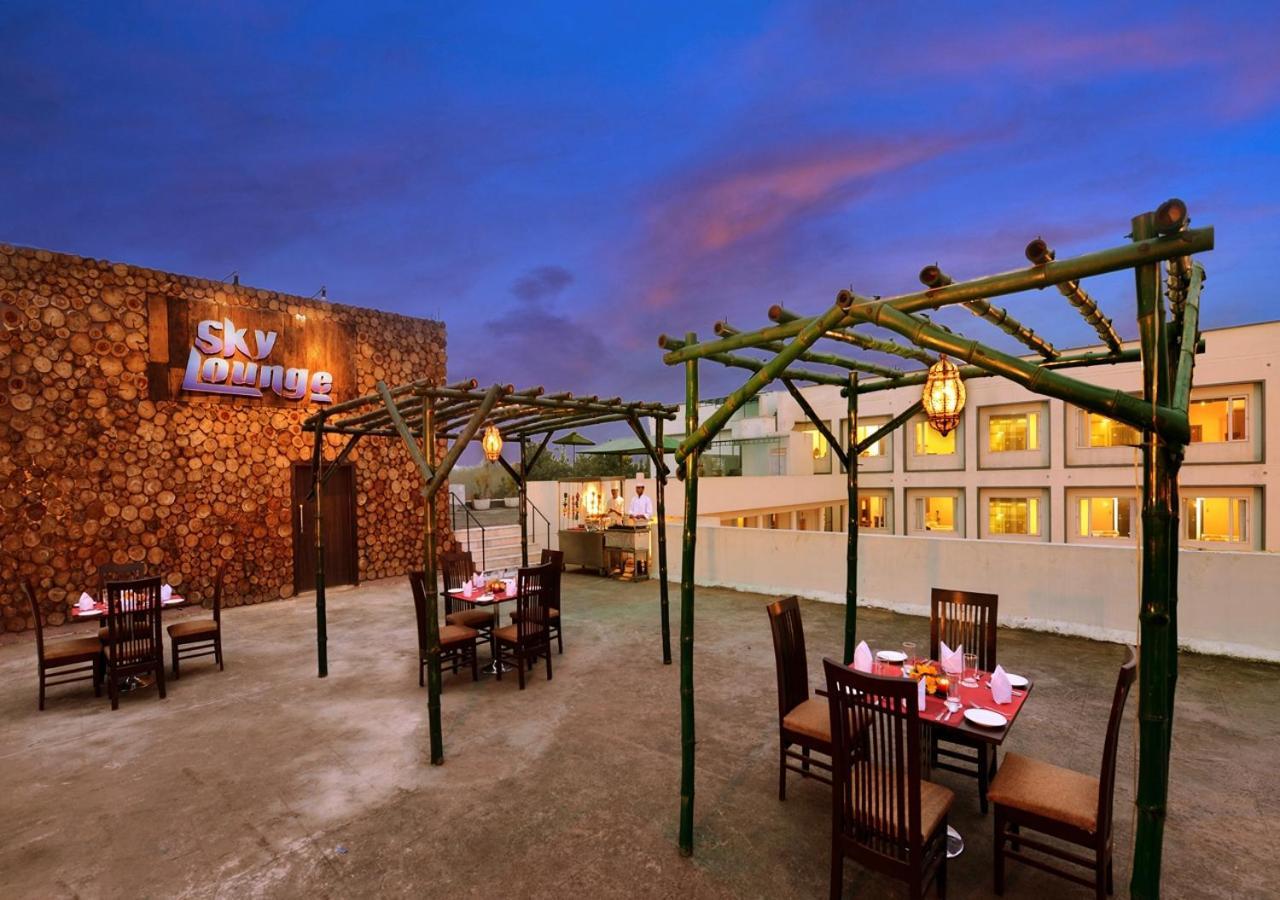 M B Greens Clarks Inn Moradabad Esterno foto