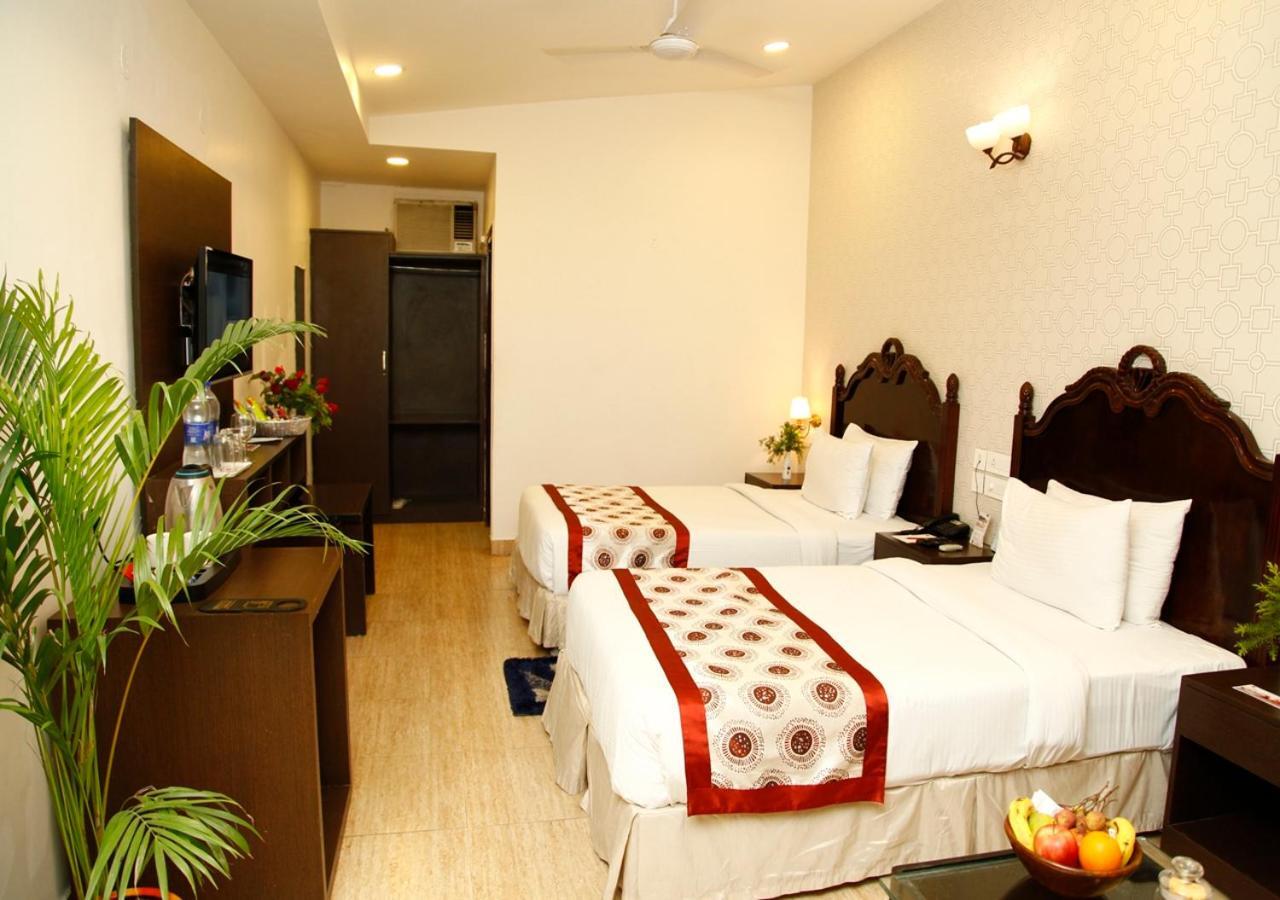 M B Greens Clarks Inn Moradabad Esterno foto