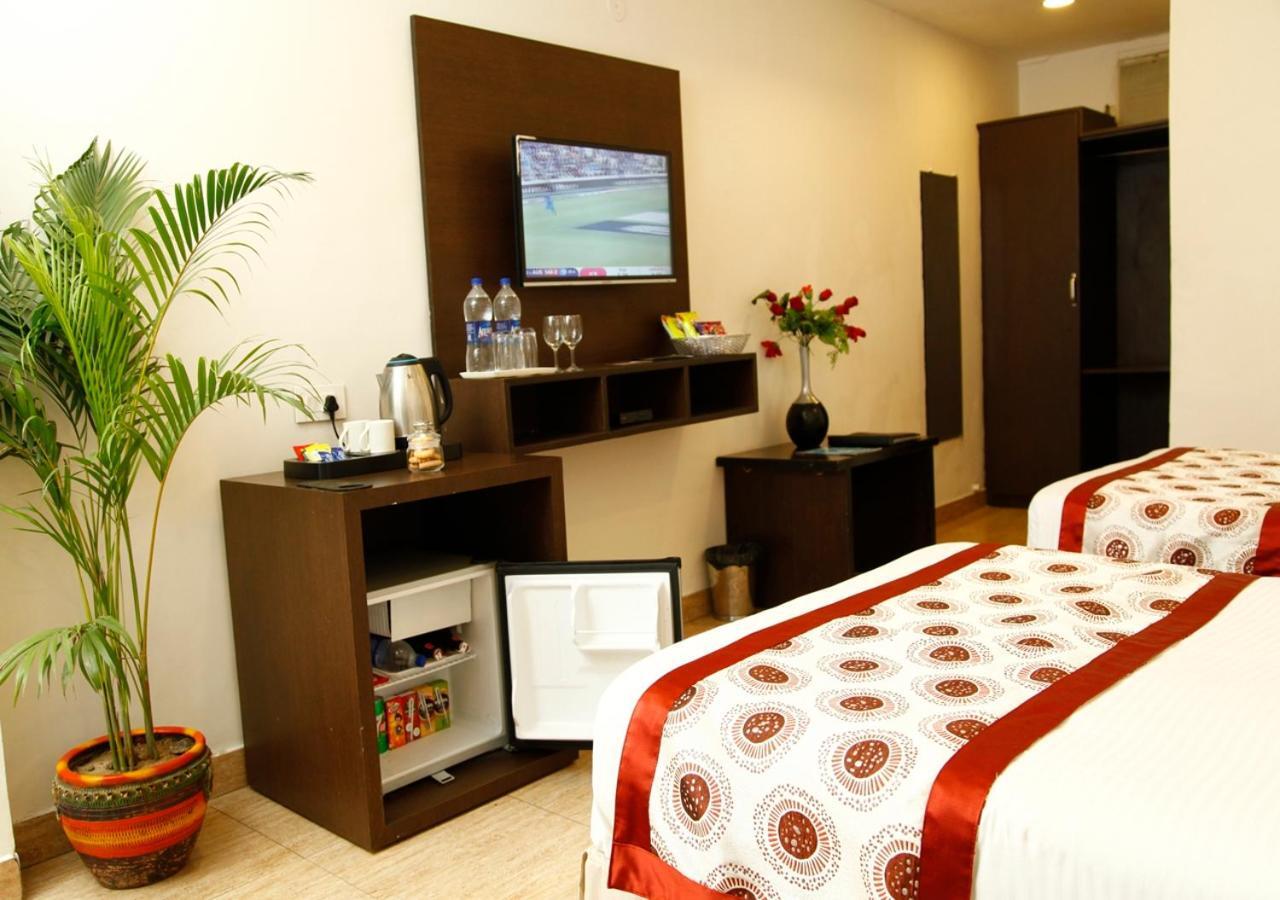 M B Greens Clarks Inn Moradabad Esterno foto