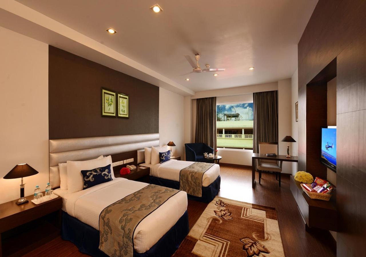 M B Greens Clarks Inn Moradabad Esterno foto