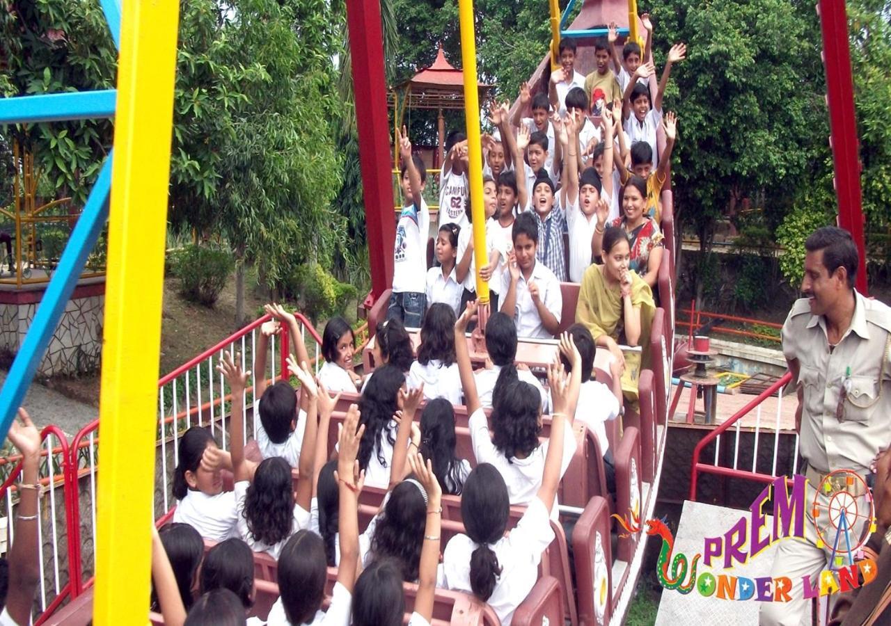 M B Greens Clarks Inn Moradabad Esterno foto
