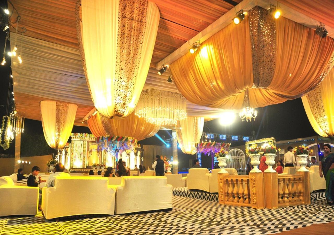 M B Greens Clarks Inn Moradabad Esterno foto